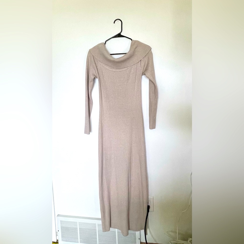 Abercrombie & Fitch off-the-shoulder midi sweater dress